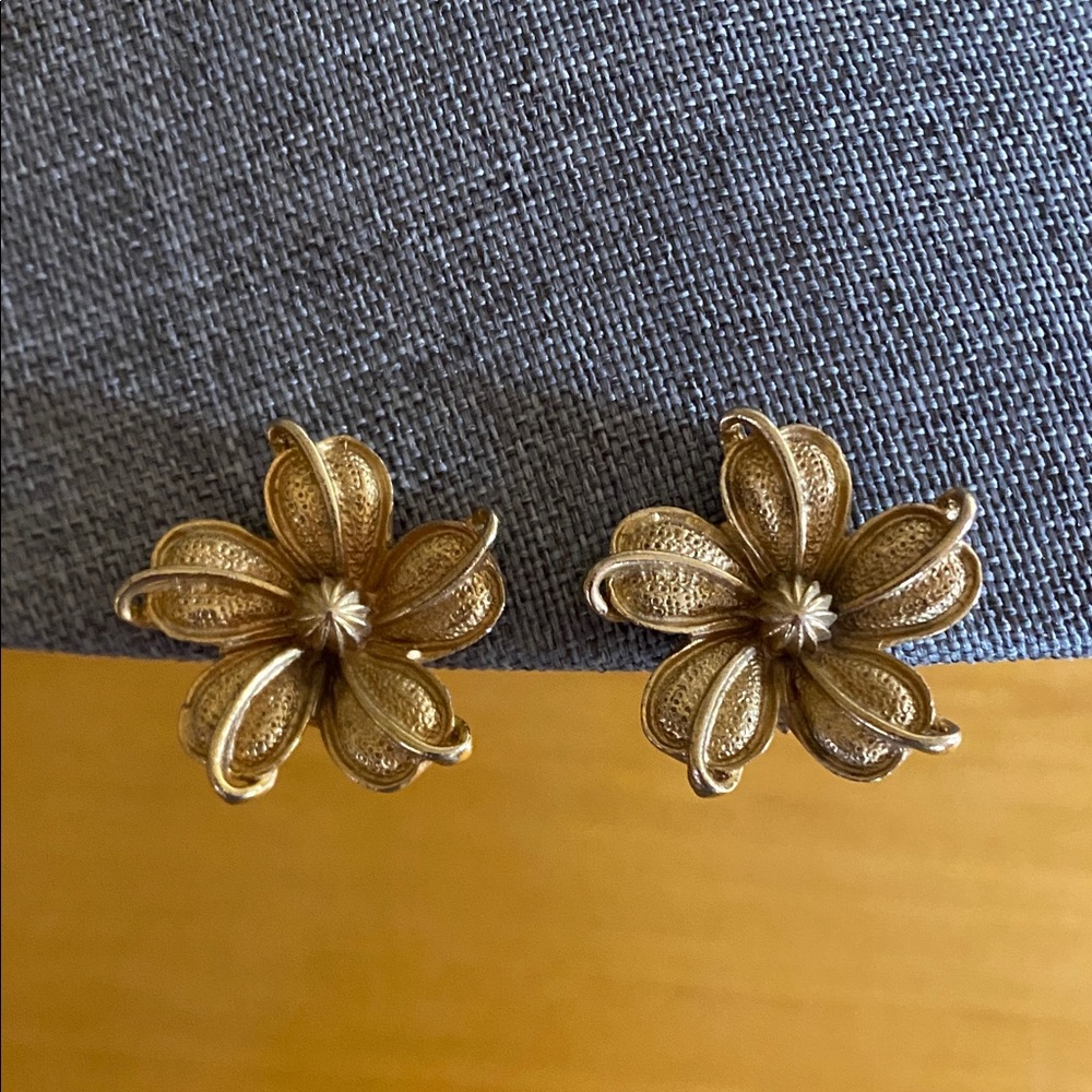 Vintage Gold Floral Earrings